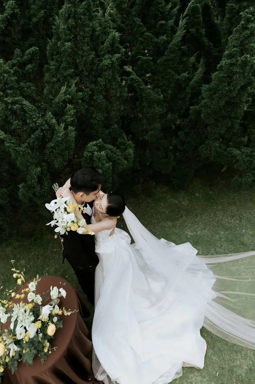 Ảnh cưới chụp trong studio